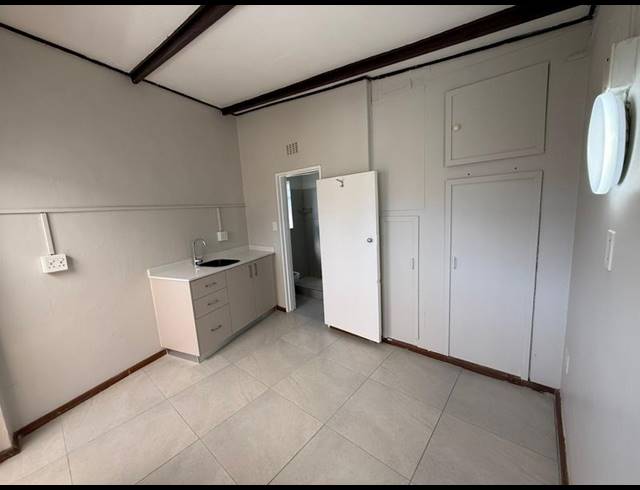 1 BEDROOM PROPERTY TO RENT IN CHRISMAR